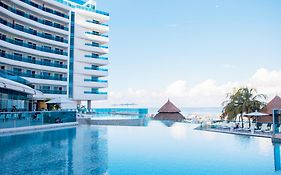 Las Americas Torre Del Mar Hotel 5*